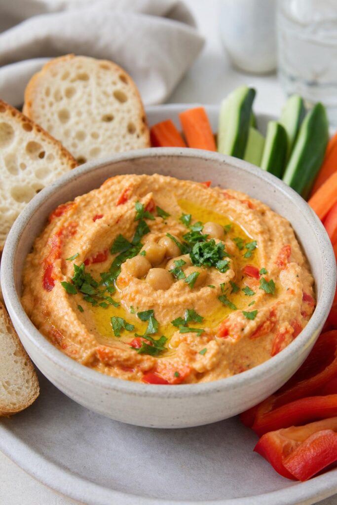 Chickpea spread with roasted pepper and garlic in 10 minutes